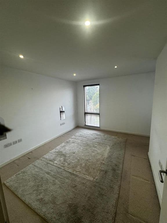 Wingate Square, Clapham thumbnail 4