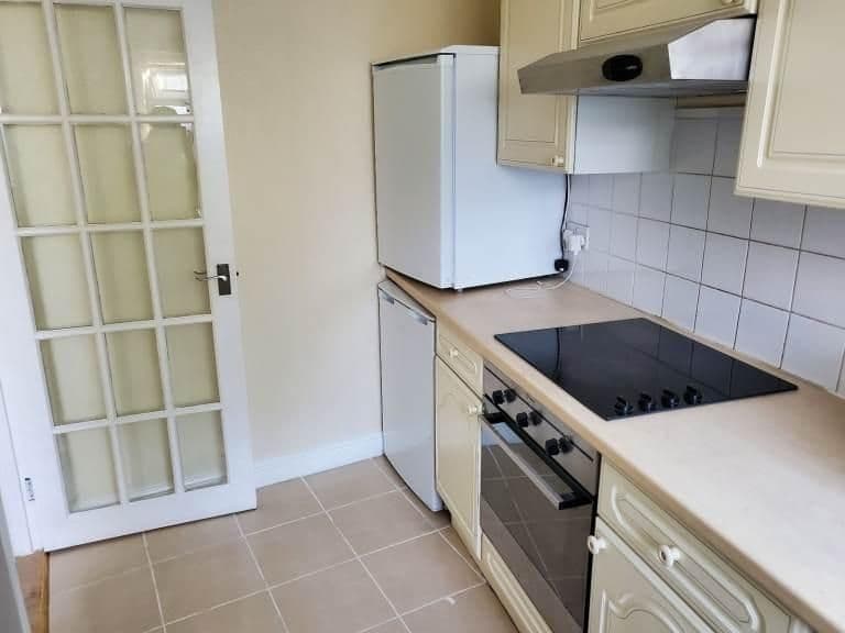 Burlington Road, New Malden thumbnail 5