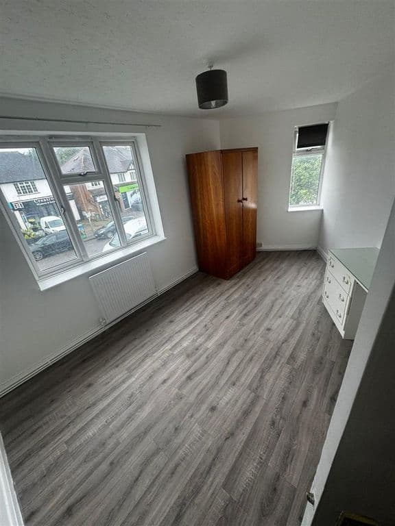 Eastgate, Banstead thumbnail 4