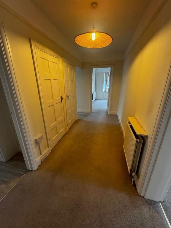 Portsmouth Road, Surbiton thumbnail 3