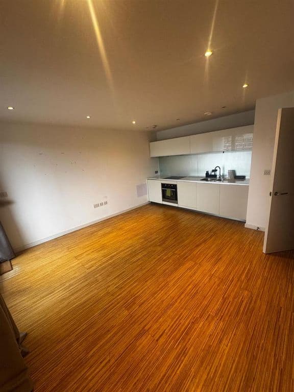 Wingate Square, Clapham thumbnail 8