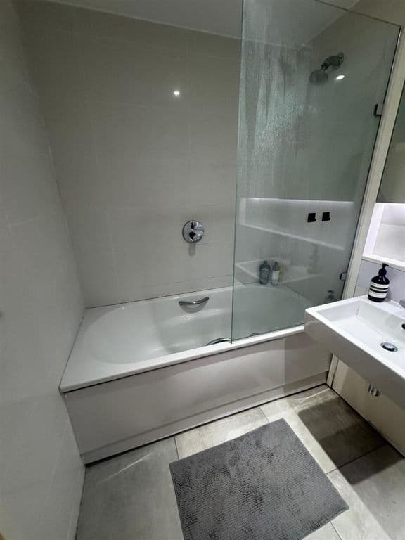 Wingate Square, Clapham thumbnail 10