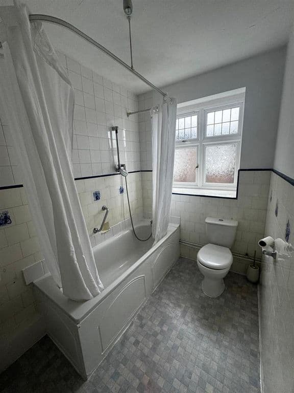 Portsmouth Road, Surbiton thumbnail 7